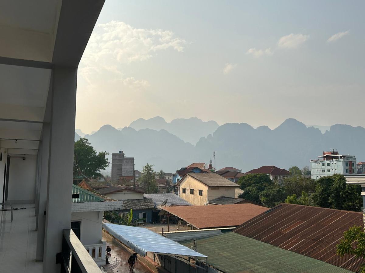 Vang Vieng Backpackers Hostel エクステリア 写真