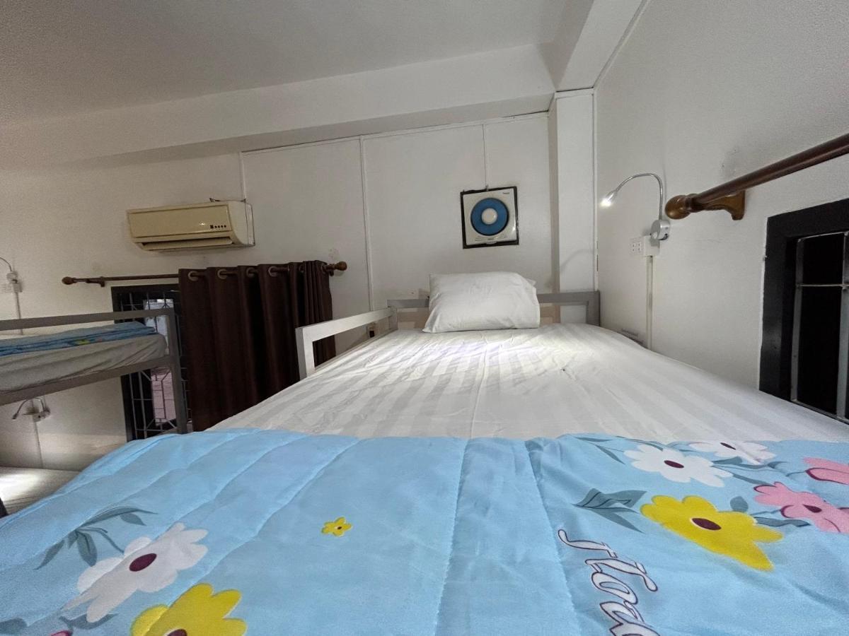 Vang Vieng Backpackers Hostel エクステリア 写真