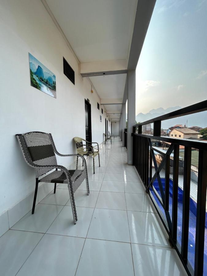 Vang Vieng Backpackers Hostel エクステリア 写真