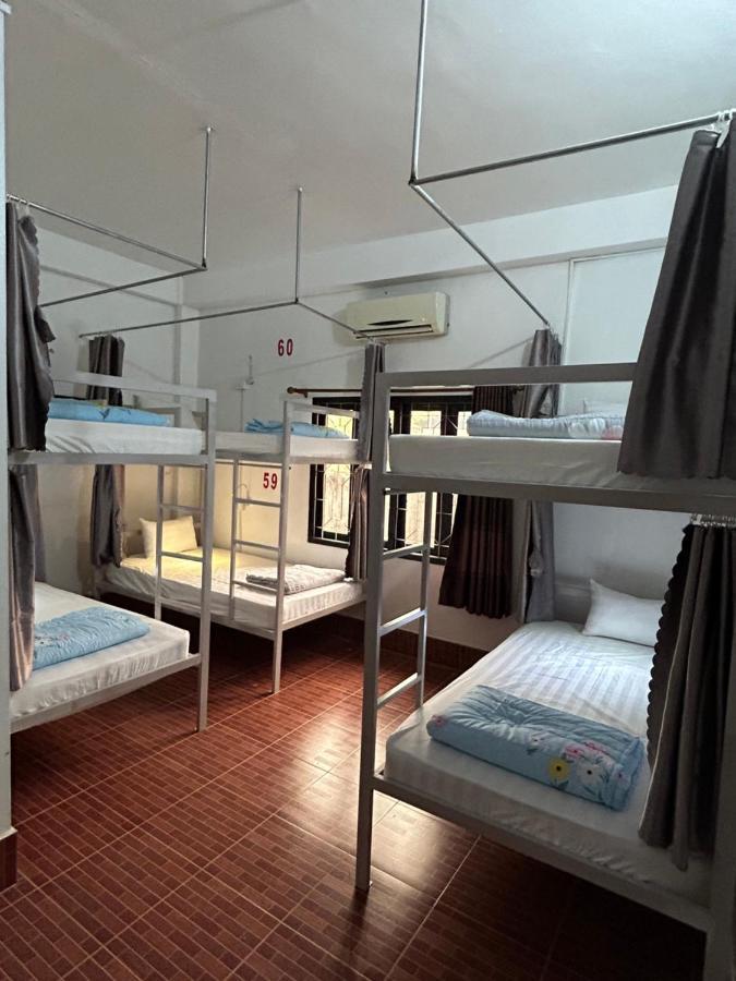 Vang Vieng Backpackers Hostel エクステリア 写真