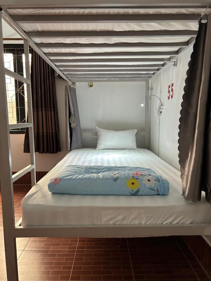 Vang Vieng Backpackers Hostel エクステリア 写真