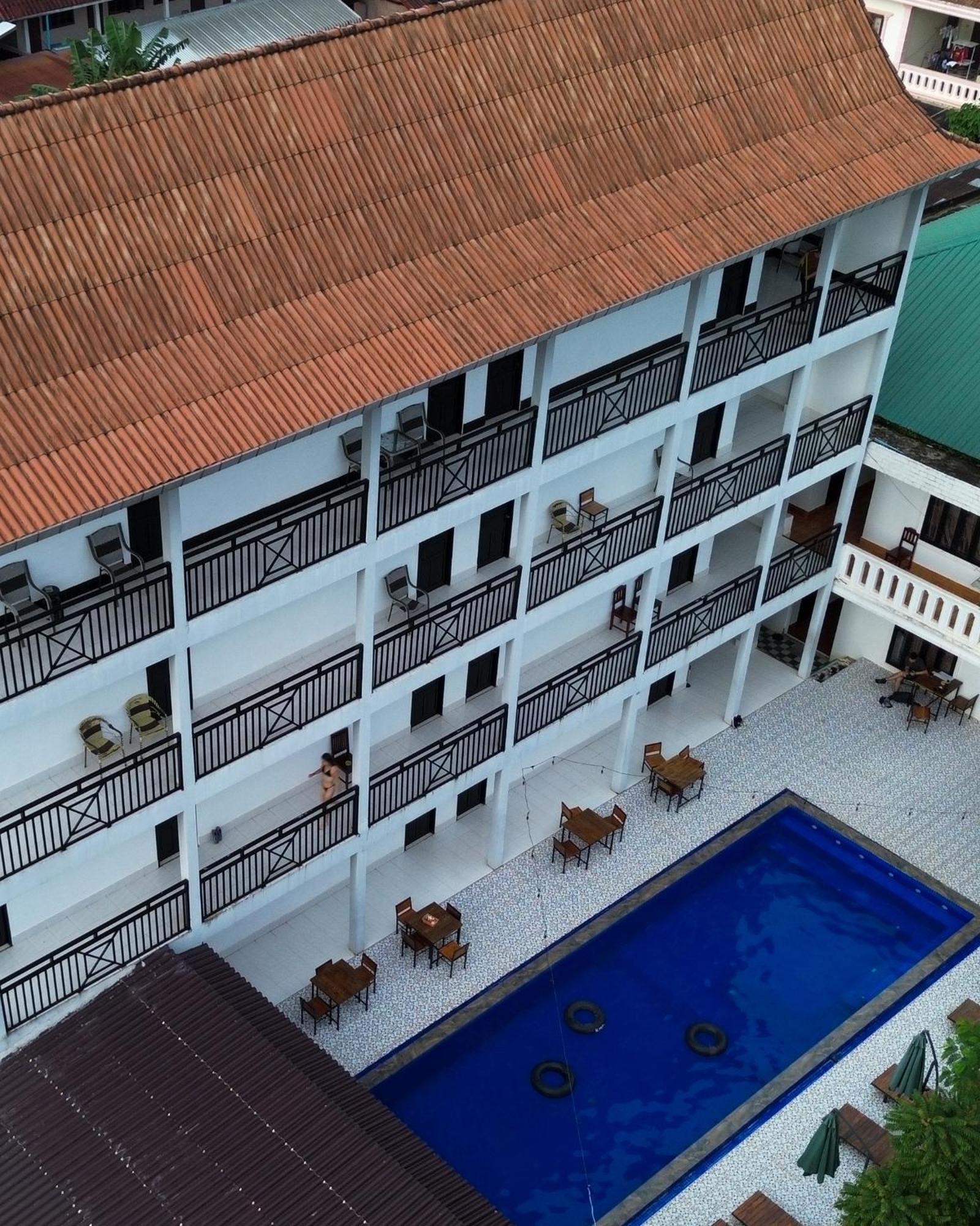 Vang Vieng Backpackers Hostel エクステリア 写真