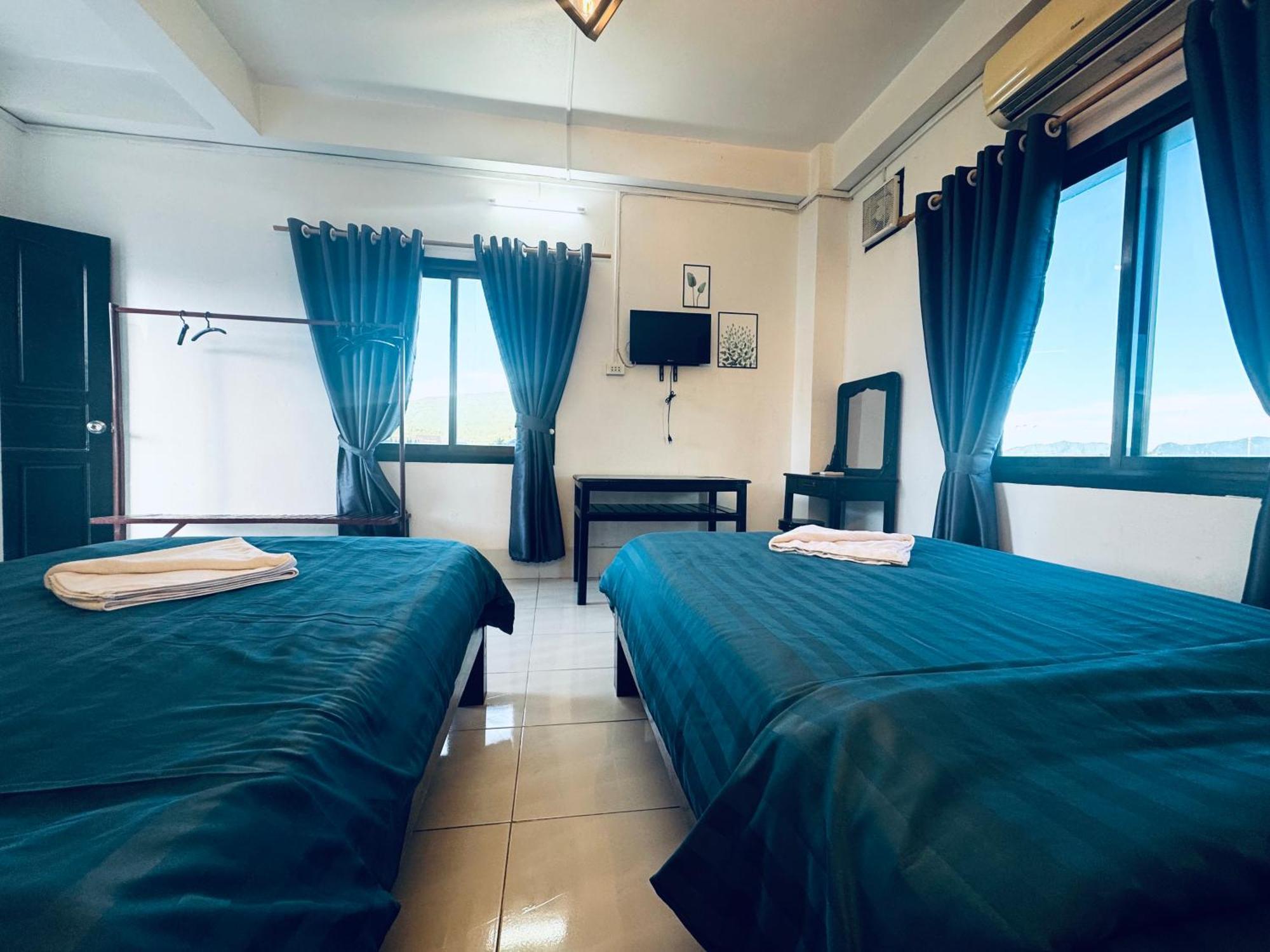 Vang Vieng Backpackers Hostel エクステリア 写真